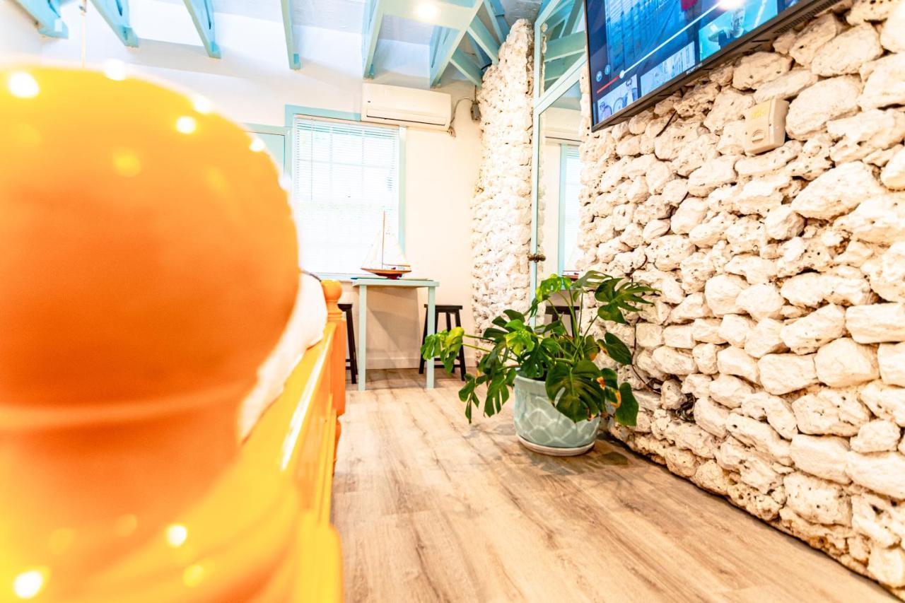 Studio Candy At Viking Hill - Love Beach Nassau Exteriör bild